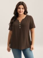 Solid Split Neck Button Detail T-Shirt - Image 25