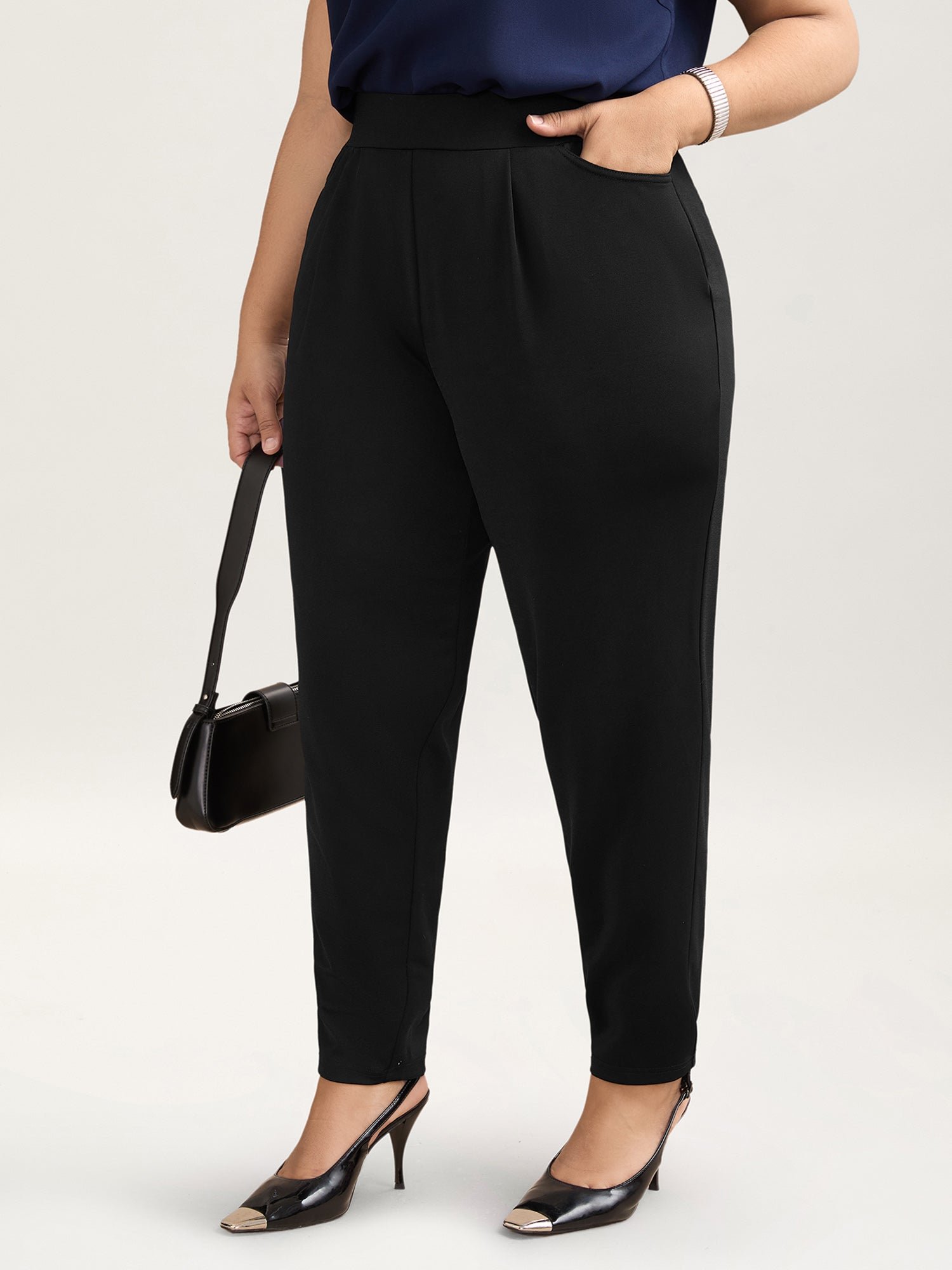 700352623_mk-1.jpg Pleated Stretchy Waist Skinny-Fit Pants - Image 1