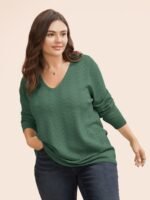 Texture V Neck Lightweight Pullover - Image 3