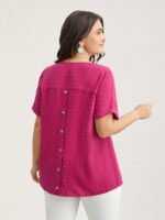 Back-Button Textured V-Neck Shirt - Image 39