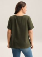 Solid Split Neck Button Detail T-Shirt - Image 4