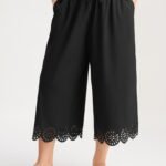 Scalloped Hem Wide-Leg Capri Pants